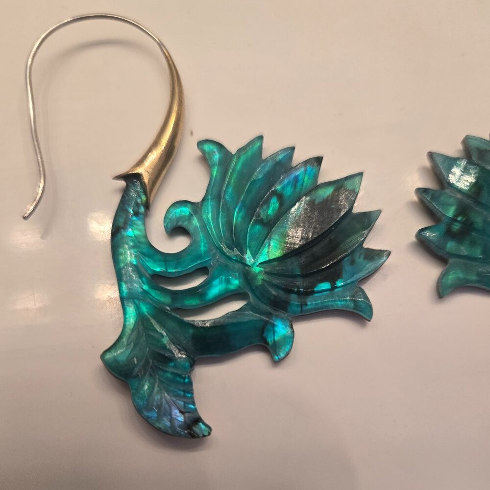 Abalone sea shell lotus flower earrings - Picture 11 of 15